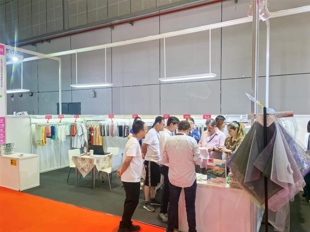 以科技綠色鏈接紡織商機！元首針織亮相2025中國國際紡織面料及輔料（秋冬）博覽會